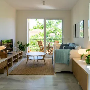suite-aoreta-malaga-parking-101.1costadelsol.com/