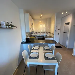 apt-con-espectacular-vista-piscinas-recep-24-hs.1costadelsol.com/